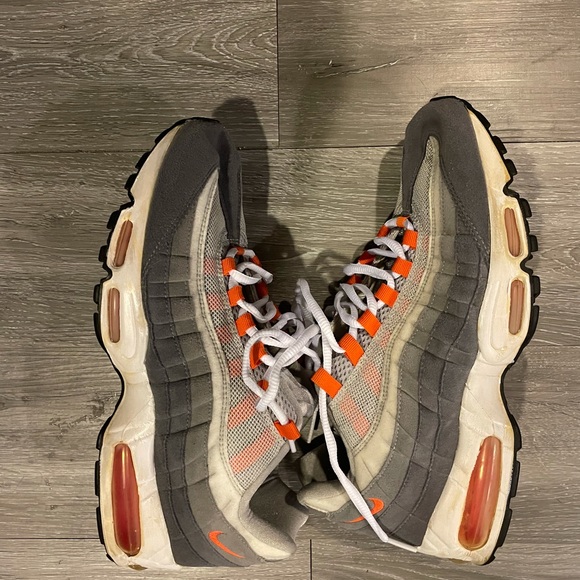 Nike Air Max 95 - Picture 2 of 4